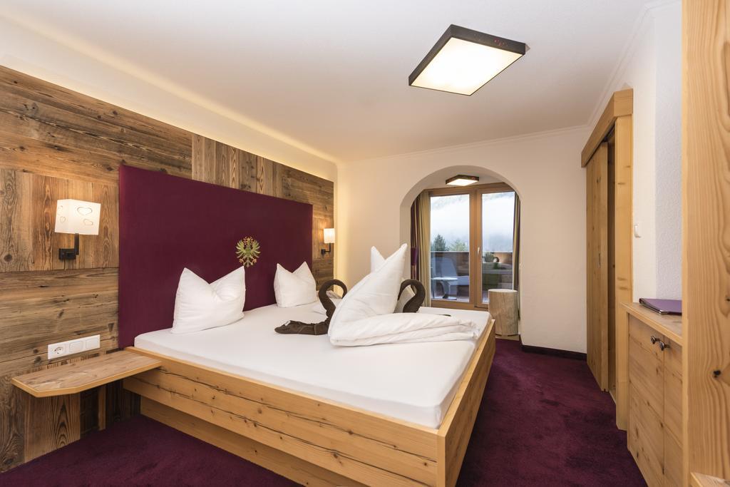 Lifestylepanoramahotel Erika Superior Neustift im Stubaital Δωμάτιο φωτογραφία